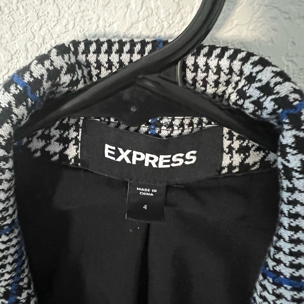 Express Blazer - Picture 5 of 5